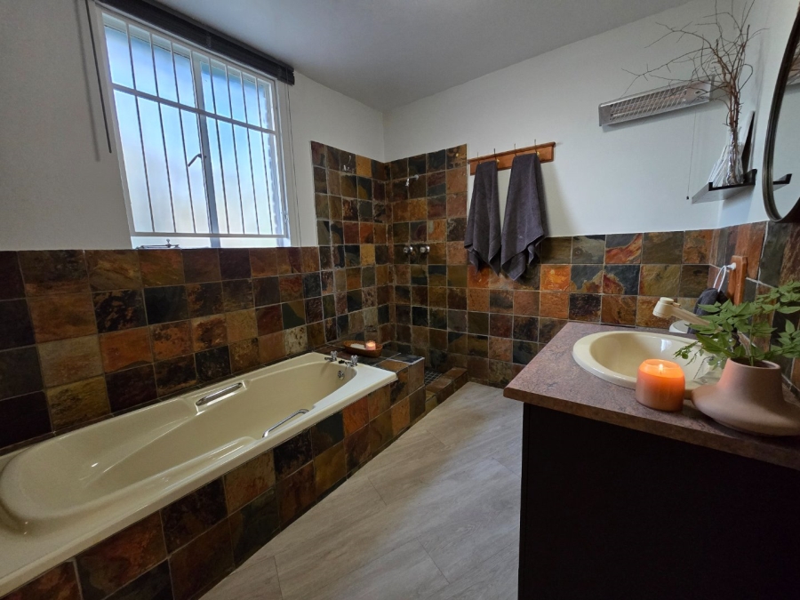 5 Bedroom Property for Sale in Dan Pienaar Free State